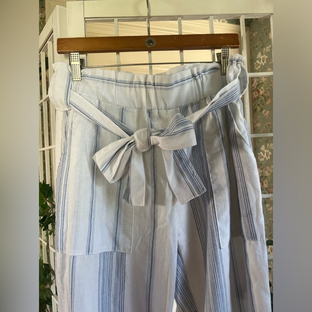 Linen Collection by Ci Sono - size M - pale blue & white striped palazzo pants